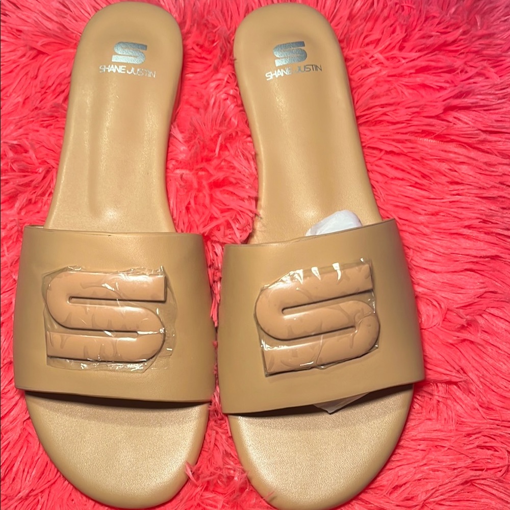Shane Justin Tan Slide Sandals